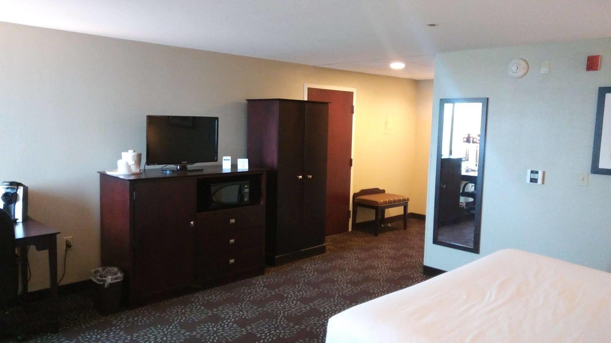 Holiday Inn Express Pittsburgh West - Greentree, An Ihg Hotel Crafton Exterior foto